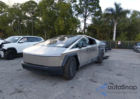 2024 Tesla Cybertruck Cyberbeast z USA, uszkodzony, nr VIN 7G2CEHEE1RA035317